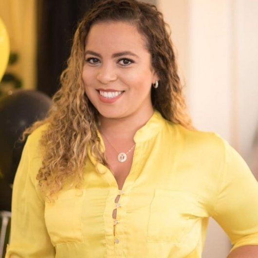 Dra. Tayná Tomazzoni dos Santos
