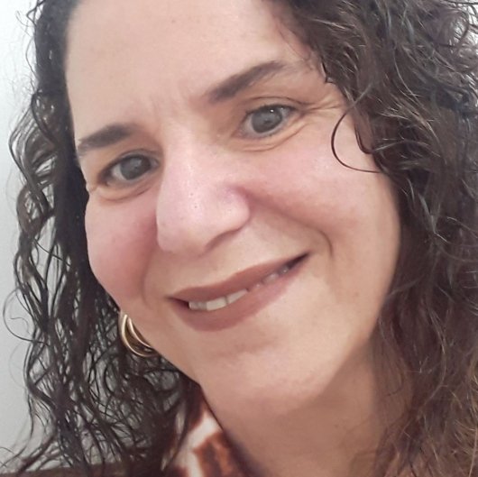 Dra. Aline Tavares Guerreiro