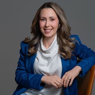 Dra. Leticia da Rosa Webber de Oliveira