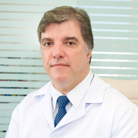 Dr. Roberto Pedras
