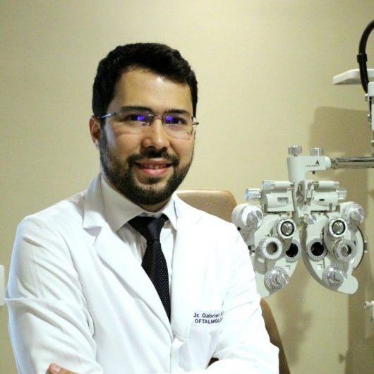 Dr. Gabriel Botelho