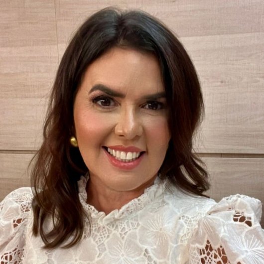 Dra. Flávia Valença