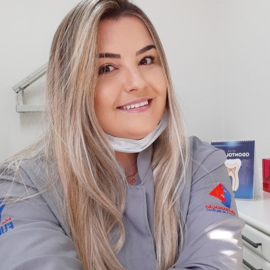 Dra. Jessica Parreiras