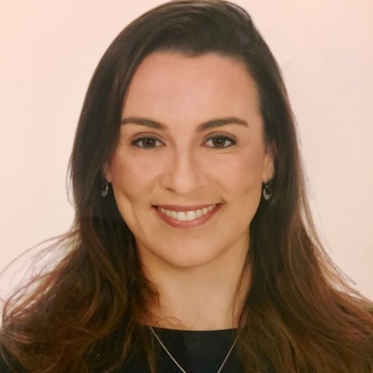 Dra. Lyamara Apostolico de Azevedo