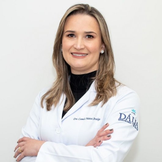 Dra. Camila Neiva Moreira de Araújo