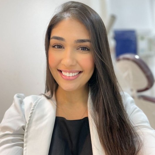 Dra. Camila Pinheiro