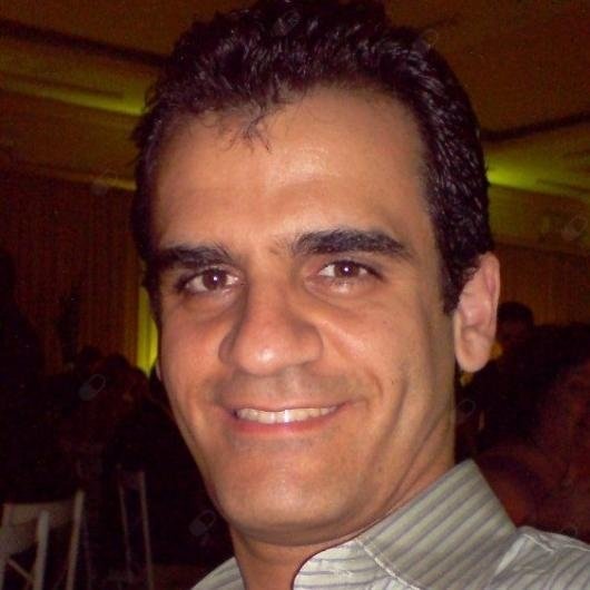 Dr. Antonio Vaszken