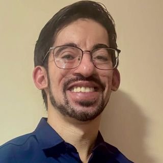 Dr. Lucas Reifur