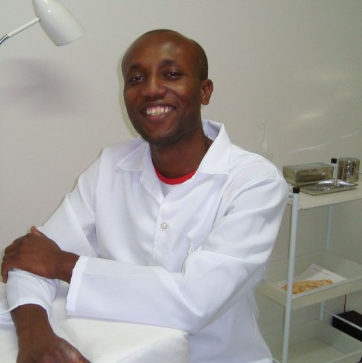 Dr. Antonio Bento