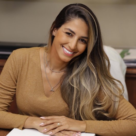 Dra. Fernanda Lins