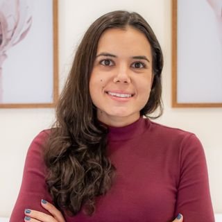 Dra. Agnes Aline Ferreira