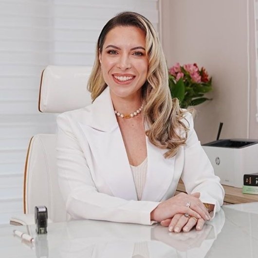 Dra. Luana Marcelino Almeida