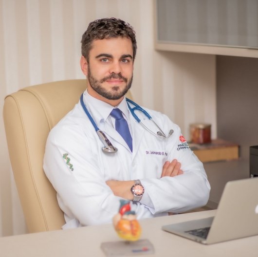 Dr. Leonardo Precoma