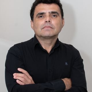 JOEL PINHEIRO