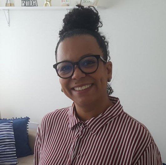 Dra. Ana Paula De Oliveira Medeiros