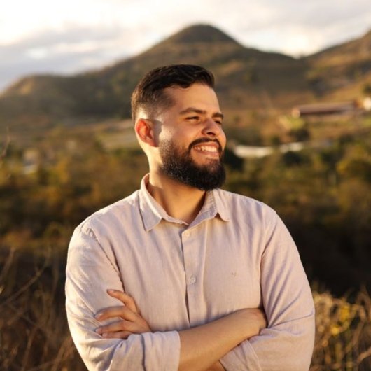 Prof. Lucas Bastos Rolim