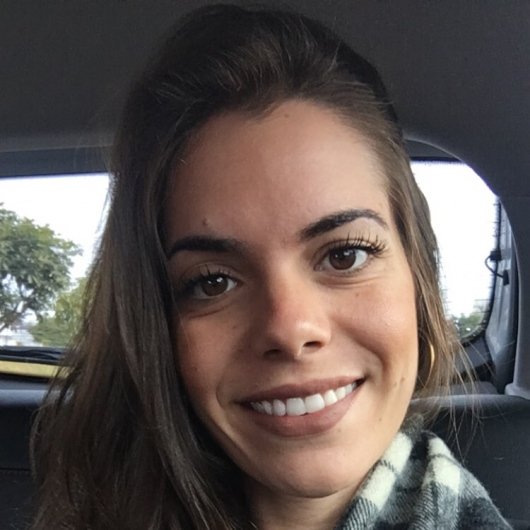 Dra. Laura Ferro Correia