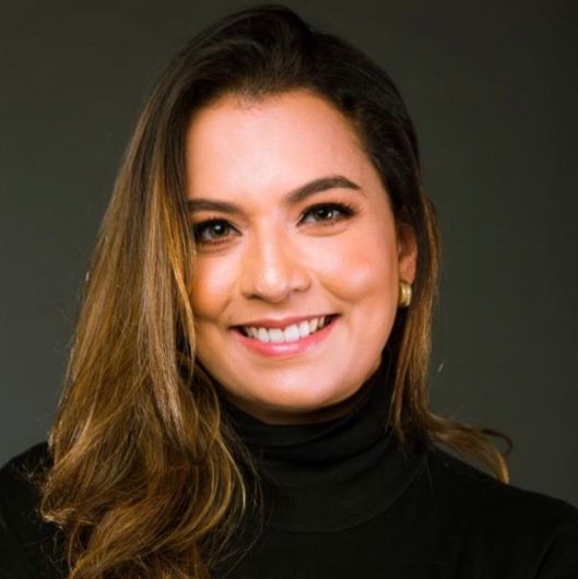 Dra. Aline Araújo