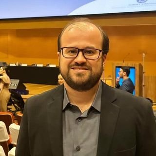 Dr. Diogo Passos de Souza Santana