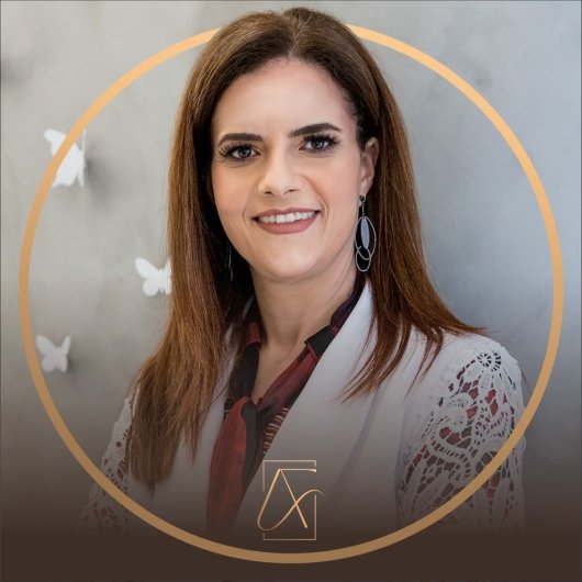 Dra. Adriana Soares Ferraz