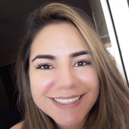 Dra. Camila Lima