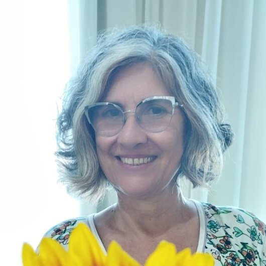 Prof. . Suyanne Rebelo Vieira