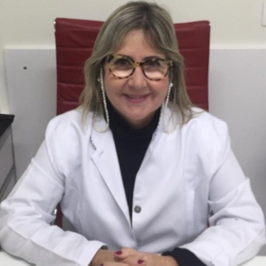 Dra. Ana Maria Guelli