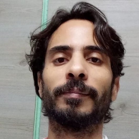 Dr. Daros Maeda Freitas Assunção