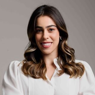 Dra. Flávia Vilela Francisco