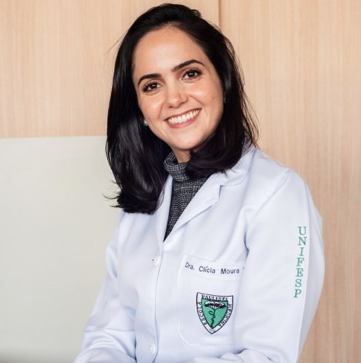 Dra. Clícia Moura Fé