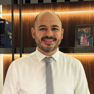 Dr. Daniel Aragão