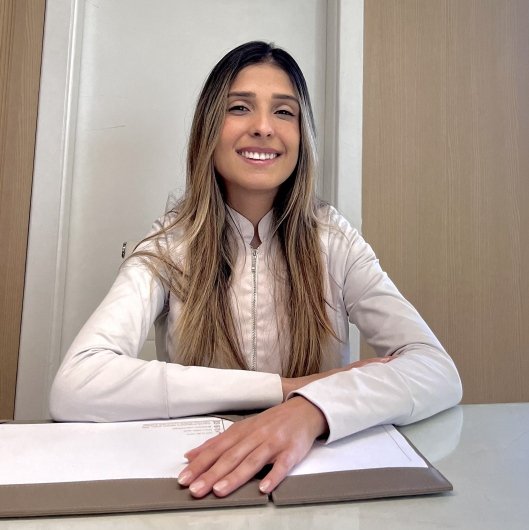 Dra. Thais Cacau