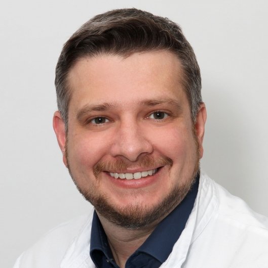 Dr. Kristofer Ramina