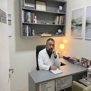 Dr. Jean Takuno Arruda