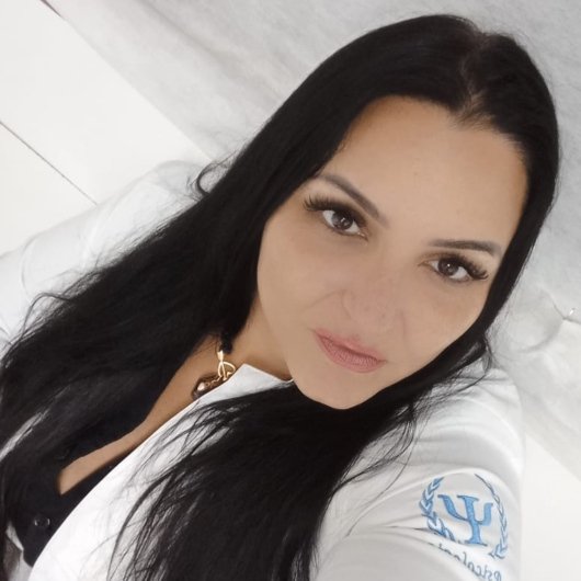 Dra. Daniele Galvão Farias