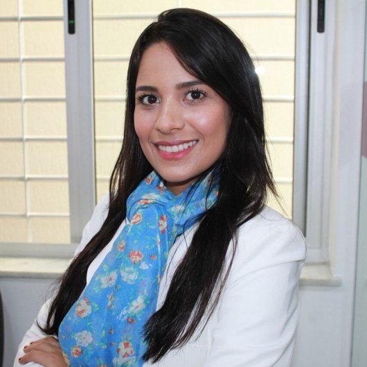 Dra. Thaís Moreira de Meirelles