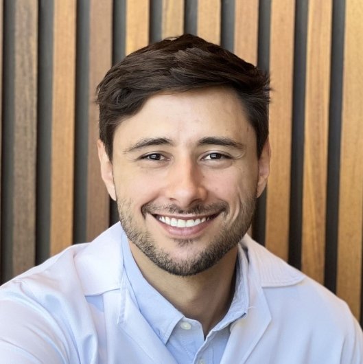 Dr. Pedro Ejje