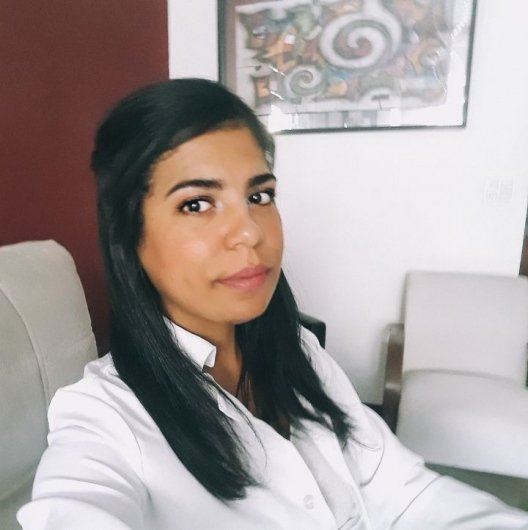 Caroline Cortes Oliveira