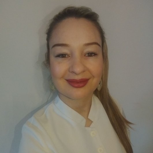 Dra. Karla Marques de Mattos