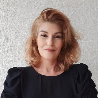 Caroline de Alencar Correia Maia