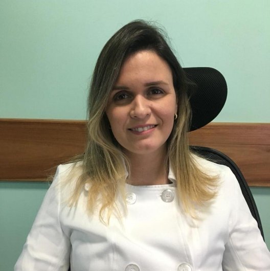 Dra. Carla Bastos