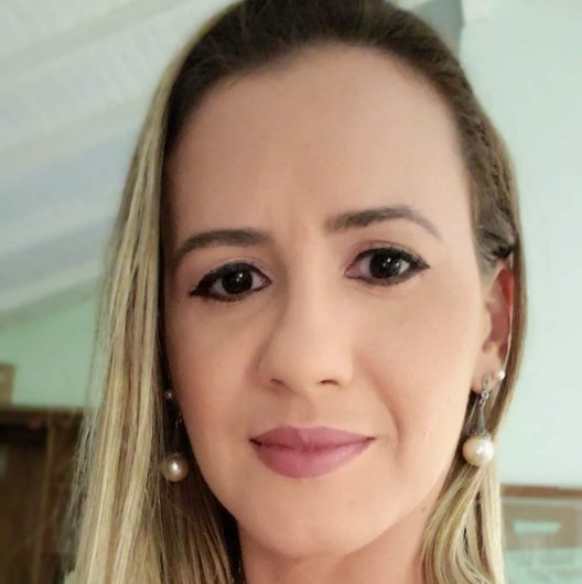 Dra. Adriane Rosinski Nascimento