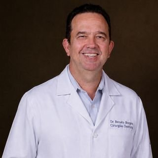 Dr. Renato Borges Silva