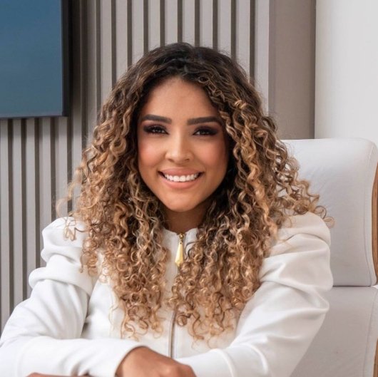 Dra. Lara Caroline Silva Martins