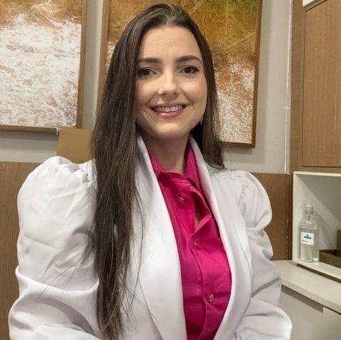 Dra. Rebecca Souza Sessa Dantas