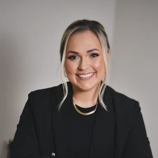 Dra. Stephanie Corrocher Pires