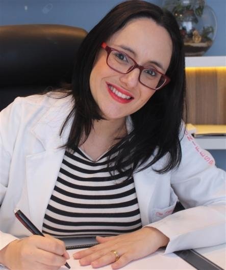 Dra. Francine Nunes Ferreira