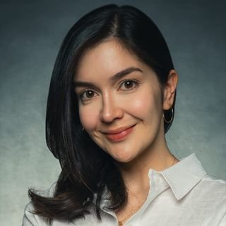 Dra. Laura Freitas de Fáveri