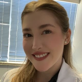 Dra. Nicole Knapp