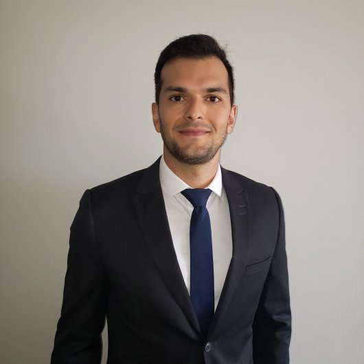 Dr. Rafael Reston Viana